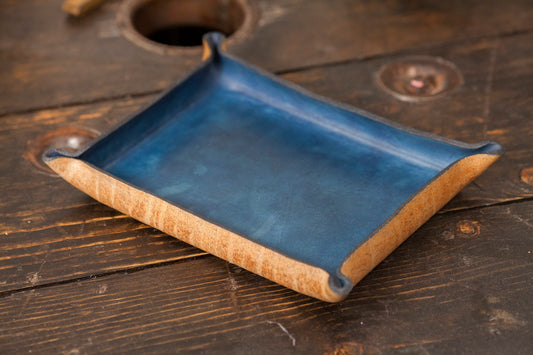 Solid Indigo Dyed Leather Catchall