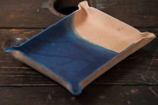 Rough Dip Indigo Dyed Leather Catchall